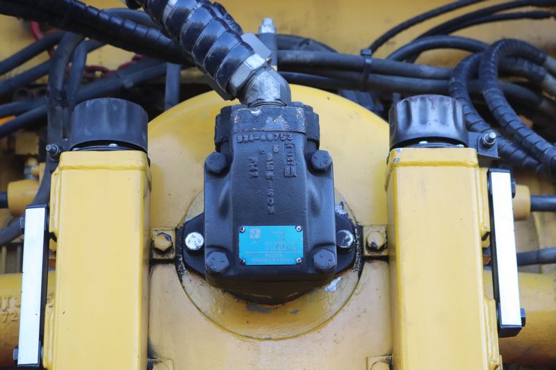 BAM Stopmachine met het fabrieksnummer 1214 en het UIC-nummer 99 84 942 8 702-7.